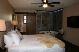 King Jacuzzi Suite in the Carriage house.... OUR ROOM!